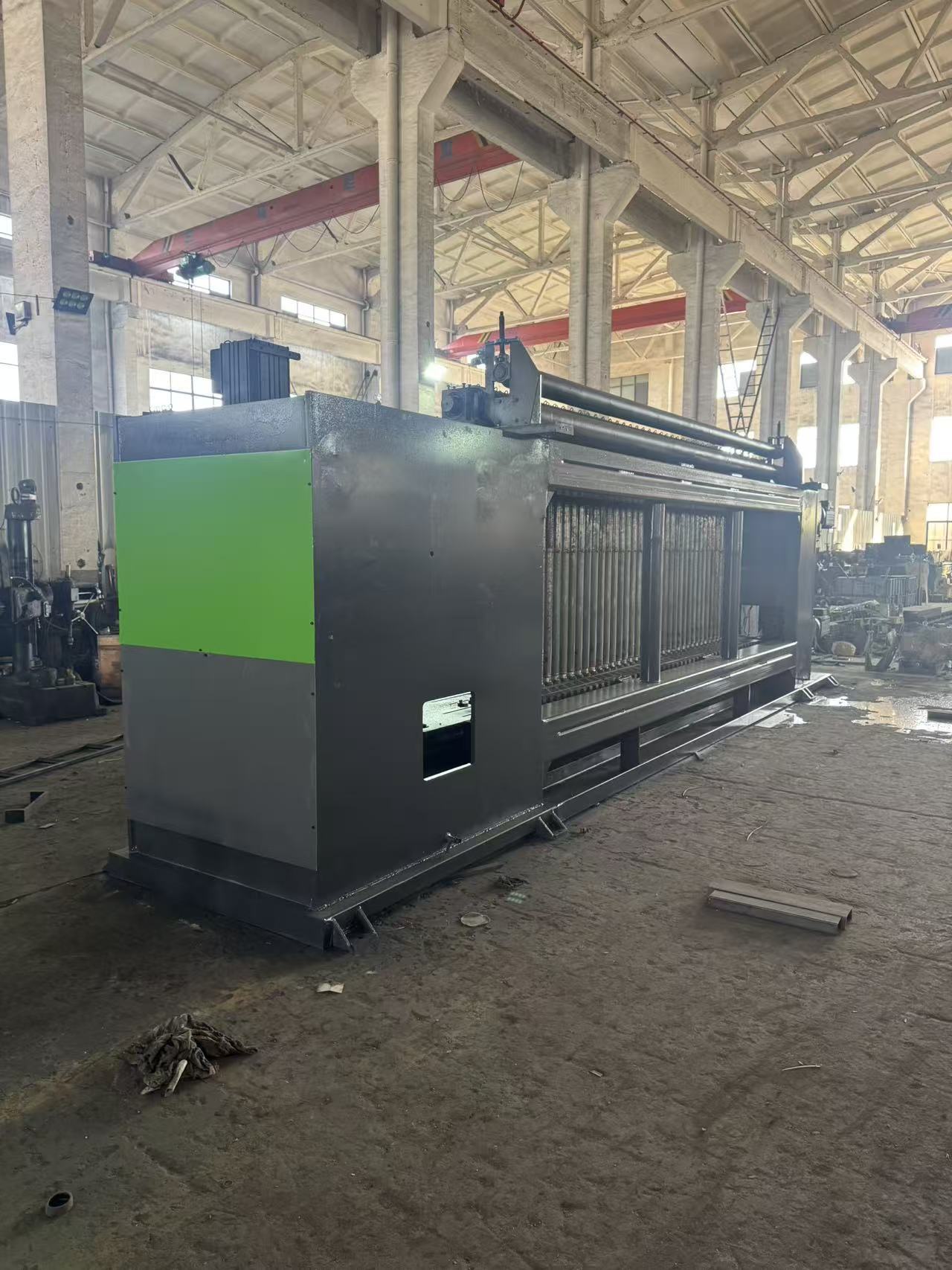 Últimos blogs da empresa sobre Debugging bem sucedido no local da mais recente máquina de fabricação de gabiões servo CNC