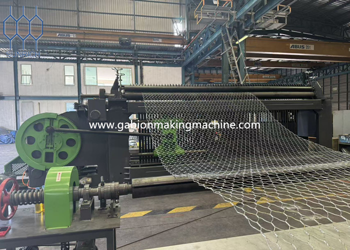 Últimos blogs da empresa sobre Galvanized Wire vs PVC-Coated Wire: What Should Buyers Check Before Selecting a Gabion Machine?