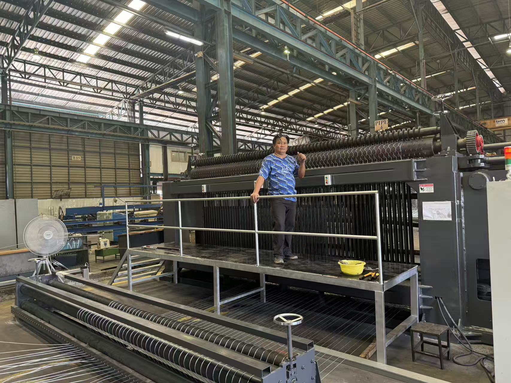 Últimos blogs da empresa sobre How to Reduce Downtime When Changing Gabion Mesh Sizes and Wire Specifications