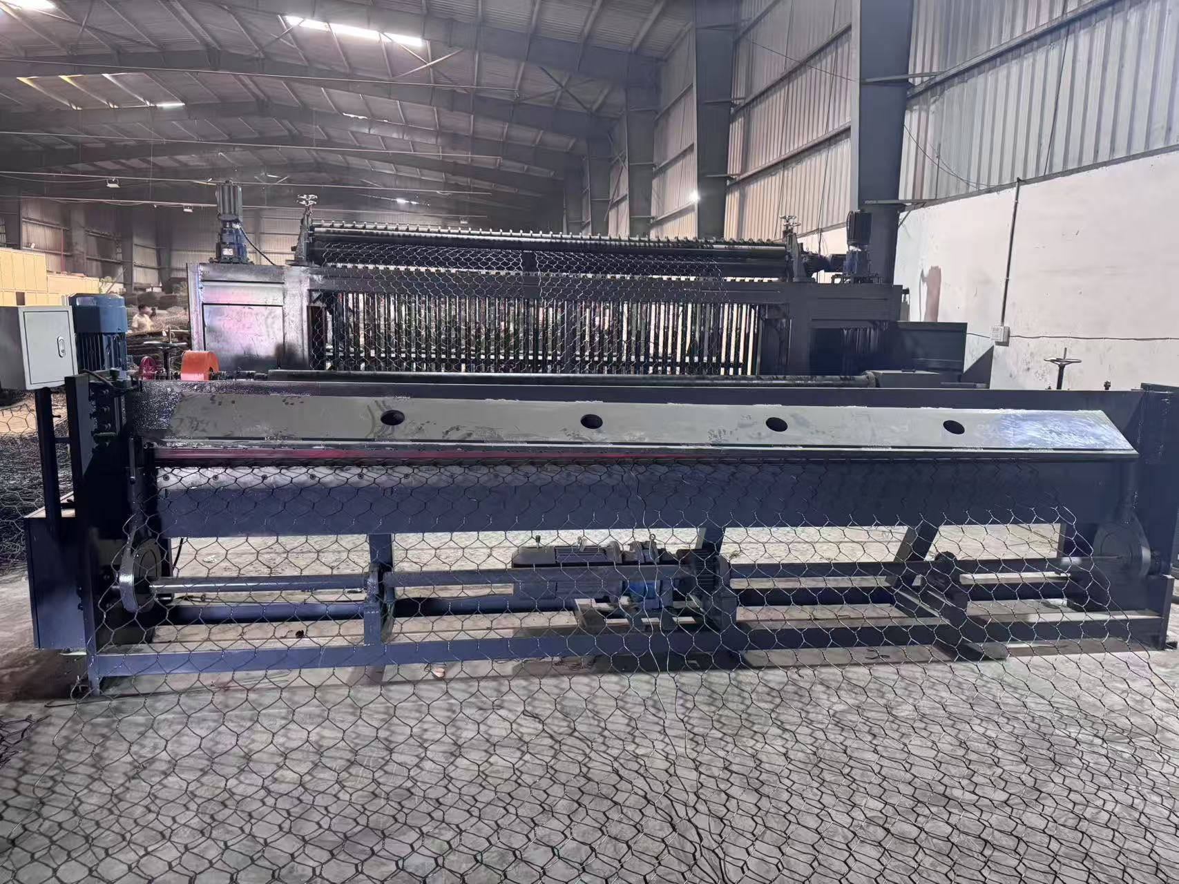 Últimos blogs da empresa sobre Delta Servo Gabion Mesh Machine Successfully Exported and Commissioned in India