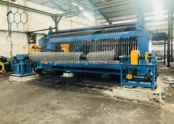 10-15m/min Máquina de tecelagem de gabião de dobragem dupla com largura de 5500mm