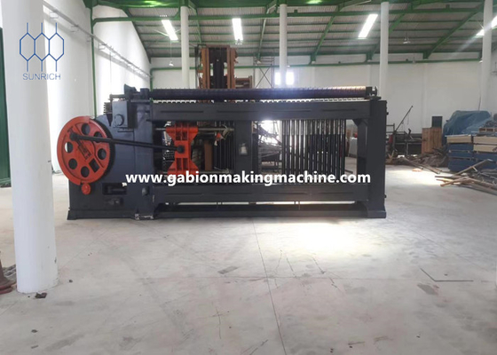 PVC espessura do revestimento de malha ajustável comprimento 2m-5m Gabion Machine