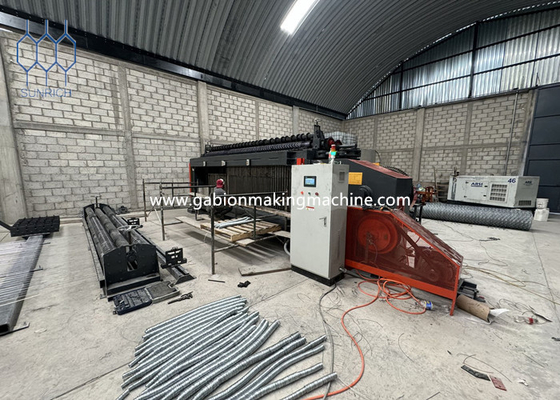 Galvanizado ou revestido de PVC Gabion máquina de fio de diâmetro 2,0-4,0 mm Longo de malha 30-50 mm